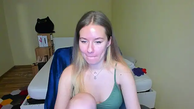 EmilyPaw online show from 02/14/25, 11:53