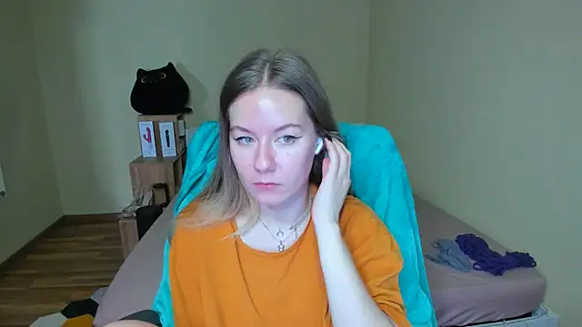 EmilyPaw online show from 02/22/25, 10:40