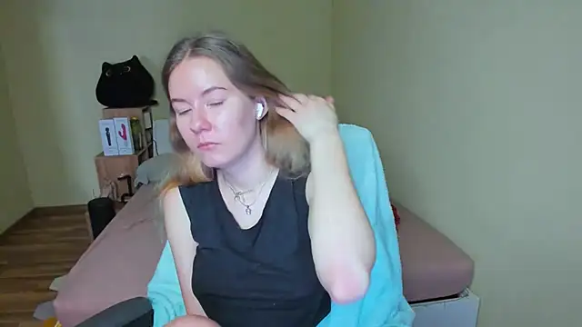 EmilyPaw online show from 03/15/25, 07:20