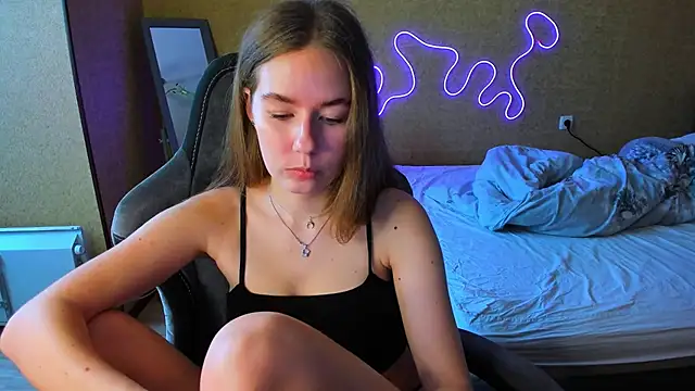 EmilyPaw online show from 05/03/26, 01:50