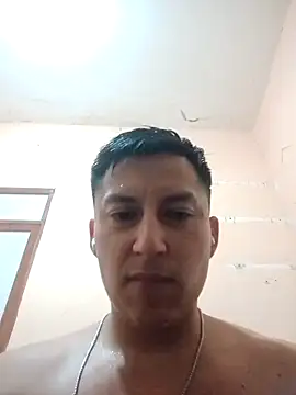 Snapshot of LuisMex1998 chatting on 09/10/25, 08:14 LuisMex1998 online show from 09/10/25, 08:14