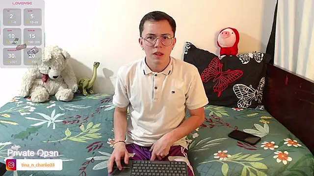 Tina 4 Charlie online show from 10/13/25, 02:17