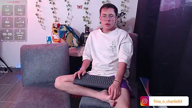 Snapshot of Tina_4_Charlie chatting on 02/09/26, 01:26 Tina 4 Charlie online show from 02/09/26, 01:26