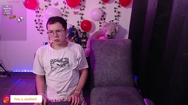 Snapshot of Tina_4_Charlie chatting on 02/14/26, 01:30 Tina 4 Charlie online show from 02/14/26, 01:30