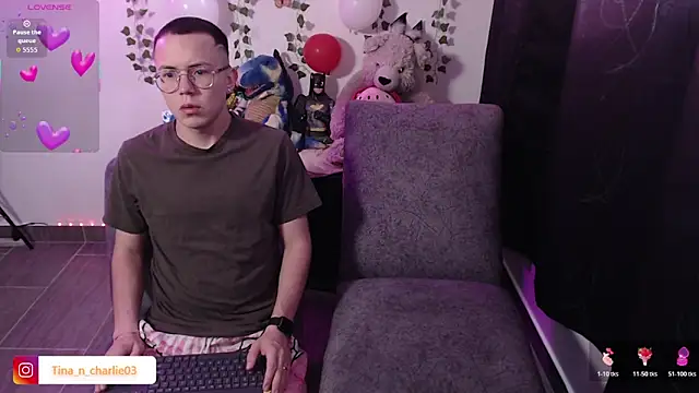 Snapshot of Tina_4_Charlie chatting on 02/19/26, 02:13 Tina 4 Charlie online show from 02/19/26, 02:13