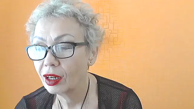 Snapshot of NessyJenixs chatting on 11/05/25, 07:30 NessyJenixs online show from 11/05/25, 07:30