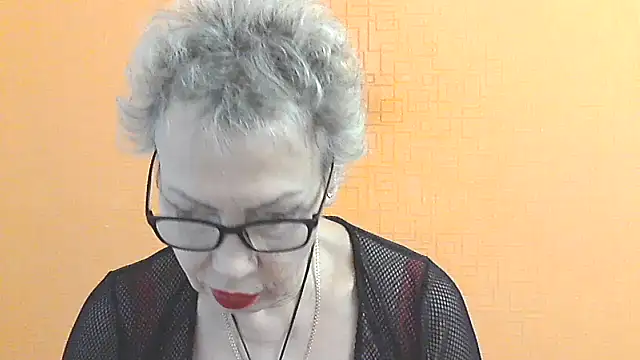 Snapshot of NessyJenixs chatting on 11/29/25, 07:55 NessyJenixs online show from 11/29/25, 07:55