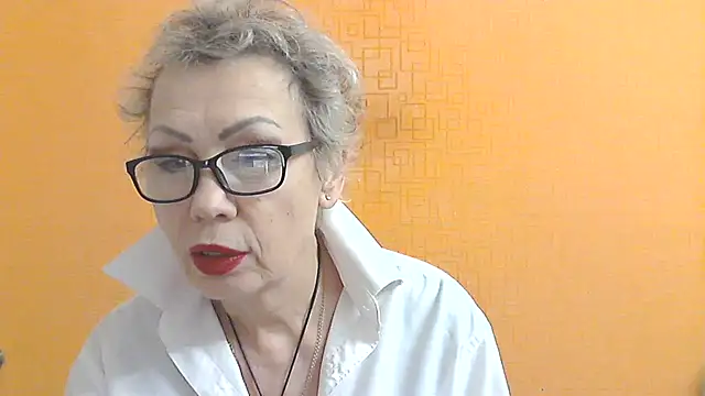 Snapshot of NessyJenixs chatting on 12/19/25, 05:20 NessyJenixs online show from 12/19/25, 05:20