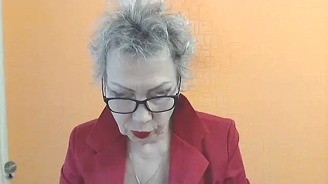 Snapshot of NessyJenixs chatting on 01/06/26, 08:18 NessyJenixs online show from 01/06/26, 08:18