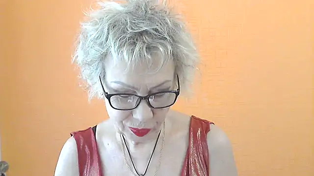 Snapshot of NessyJenixs chatting on 05/27/26, 06:43 NessyJenixs online show from 05/27/26, 06:43