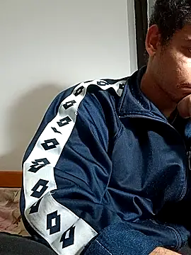 Snapshot of cingonduro chatting on 11/20/25, 07:13 cingonduro online show from 11/20/25, 07:13