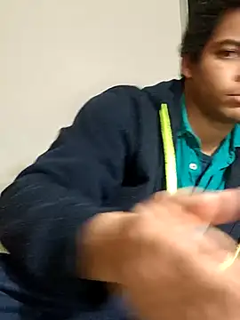 Snapshot of cingonduro chatting on 02/09/26, 10:14 cingonduro online show from 02/09/26, 10:14