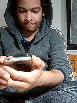 Snapshot of cingonduro chatting on 02/16/26, 06:48 cingonduro online show from 02/16/26, 06:48