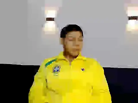 Snapshot of Tylerdrdn chatting on 11/17/25, 02:45 Tylerdrdn online show from 11/17/25, 02:45