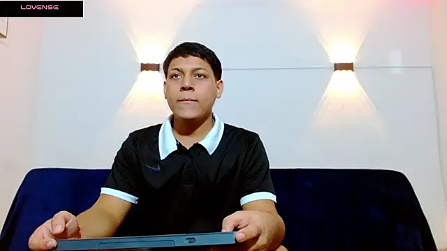 Snapshot of Tylerdrdn chatting on 11/21/25, 09:13 Tylerdrdn online show from 11/21/25, 09:13