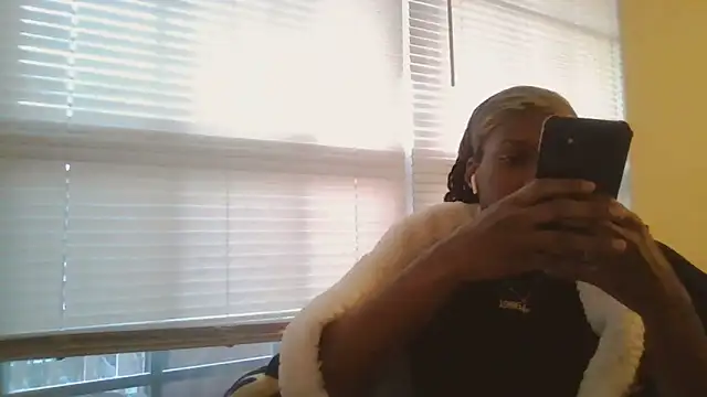 Snapshot of theprettysoles chatting on 02/26/25, 11:15 theprettysoles online show from 02/26/25, 11:15