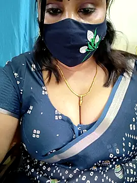 Queenflowerr online show from 03/02/26, 07:21