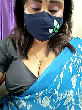 Queenflowerr online show from 04/09/26, 03:28