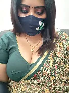 Queenflowerr online show from 06/27/26, 12:22