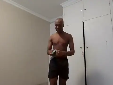 Snapshot of sydmanyoba chatting on 09/23/25, 04:15 sydmanyoba online show from 09/23/25, 04:15