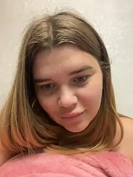 ella zzz online show from 10/02/25, 07:54