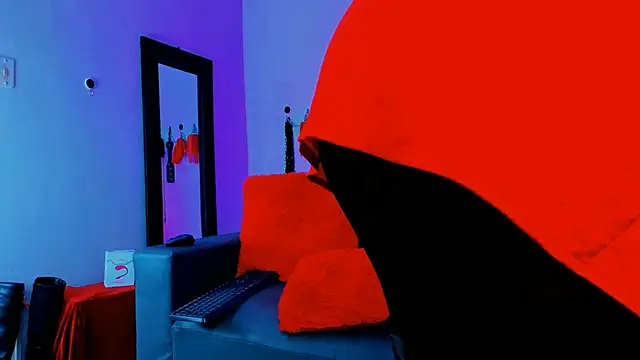 Snapshot of KaramStone chatting on 03/19/25, 10:42 KaramStone online show from 03/19/25, 10:42