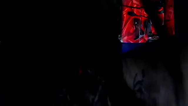 Snapshot of KaramStone chatting on 11/04/25, 09:58 KaramStone online show from 11/04/25, 09:58