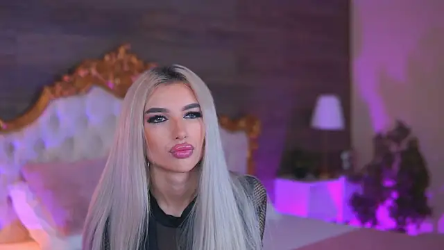 Juicy Jessye online show from 10/25/25, 08:25