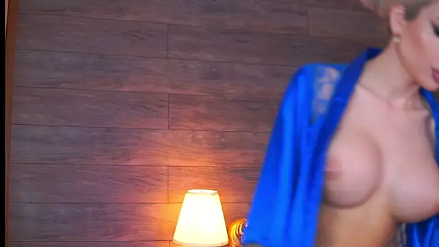 Juicy Jessye online show from 10/31/25, 08:43