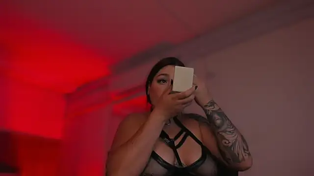 bonnieAn online show from 11/15/25, 11:18