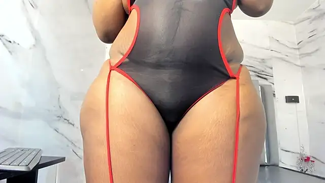 Snapshot of nefertiti_ebony chatting on 02/10/25, 06:09 nefertiti ebony online show from 02/10/25, 06:09