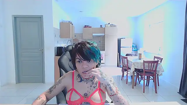 Snapshot of serena__vedette chatting on 01/29/25, 02:21 serena vedette online show from 01/29/25, 02:21