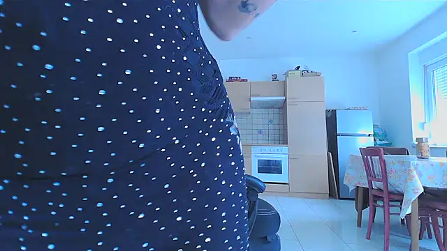 Snapshot of serena__vedette chatting on 01/30/25, 02:25 serena vedette online show from 01/30/25, 02:25