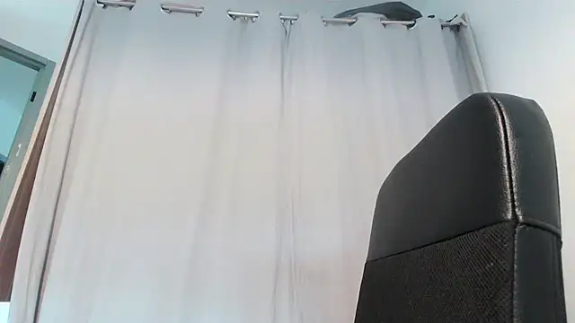 Snapshot of serena__vedette chatting on 09/08/25, 03:44 serena vedette online show from 09/08/25, 03:44