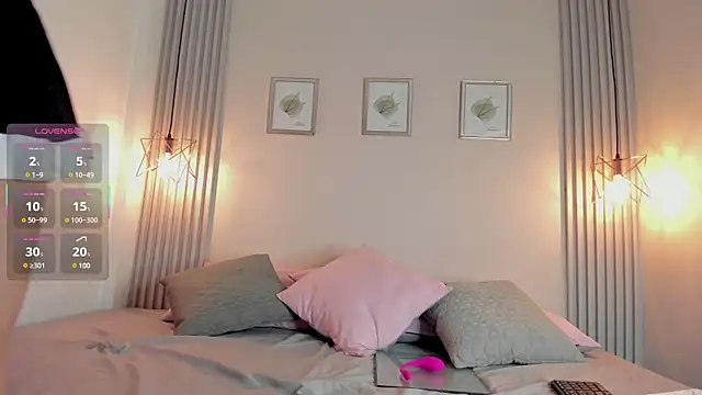 Snapshot of redvelvet__7 chatting on 02/11/25, 12:58 redvelvet 7 online show from 02/11/25, 12:58