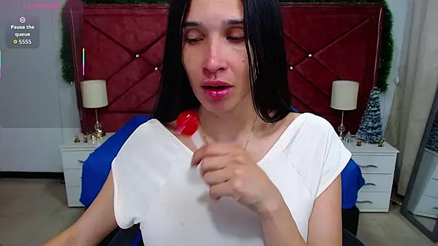 Snapshot of victoria_adams07 chatting on 12/15/25, 08:13 victoria adams07 online show from 12/15/25, 08:13