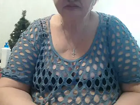 Snapshot of DeniseeRosea chatting on 03/18/25, 06:48 DeniseeRosea online show from 03/18/25, 06:48