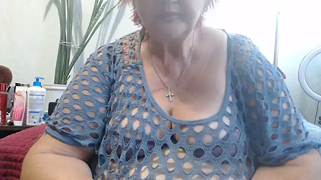 Snapshot of DeniseeRosea chatting on 09/24/25, 05:00 DeniseeRosea online show from 09/24/25, 05:00