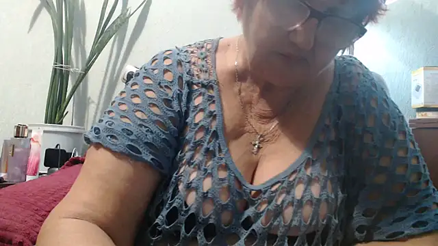 Snapshot of DeniseeRosea chatting on 10/09/25, 06:50 DeniseeRosea online show from 10/09/25, 06:50