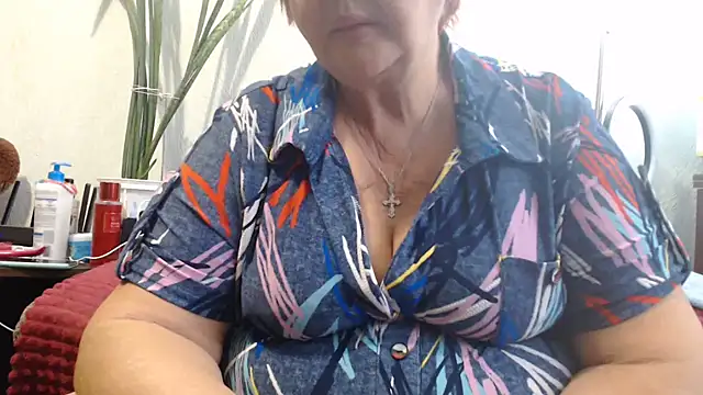 Snapshot of DeniseeRosea chatting on 10/20/25, 06:36 DeniseeRosea online show from 10/20/25, 06:36