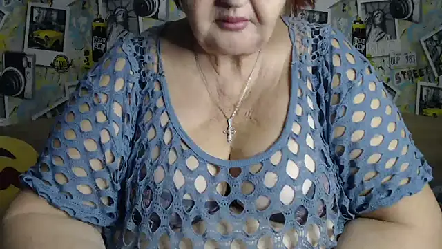 Snapshot of DeniseeRosea chatting on 12/01/25, 06:35 DeniseeRosea online show from 12/01/25, 06:35