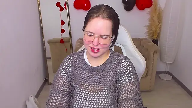 Manic pixie  online show from 02/11/26, 03:39