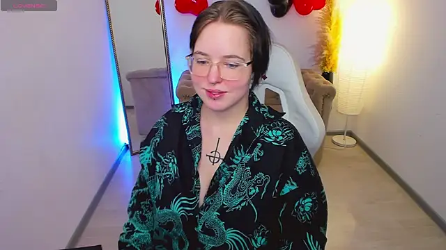 Manic pixie  online show from 02/12/26, 03:29