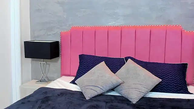 Snapshot of Alaia_Colins chatting on 09/15/25, 04:34 Alaia Colins online show from 09/15/25, 04:34