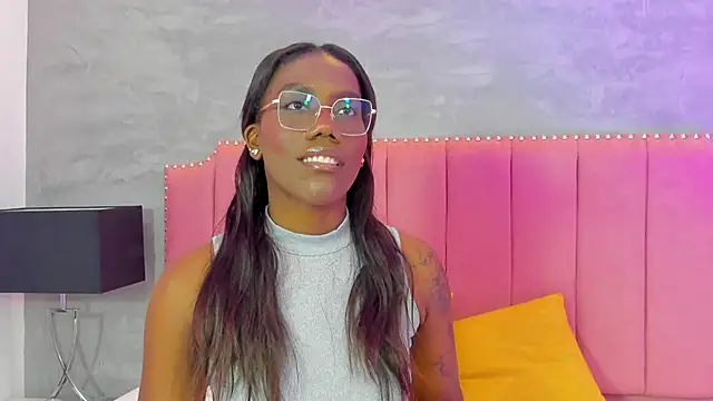 Alaia Colins online show from 11/08/25, 11:58