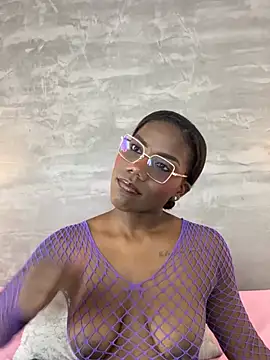 Alaia Colins online show from 07/15/26, 01:55