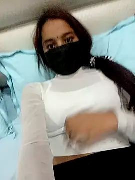 Snapshot of College_Girl-M chatting on 01/22/25, 11:01 College Girl-M online show from 01/22/25, 11:01