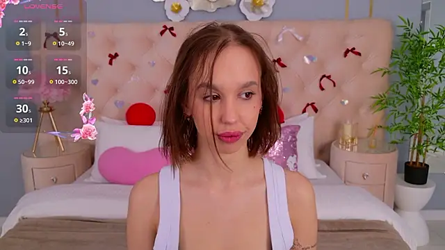 SandraTucker online show from 02/15/26, 03:03