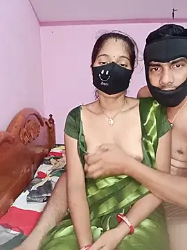 Snapshot of USHA_BHABHI chatting on 06/30/26, 11:06 USHA BHABHI online show from 06/30/26, 11:06