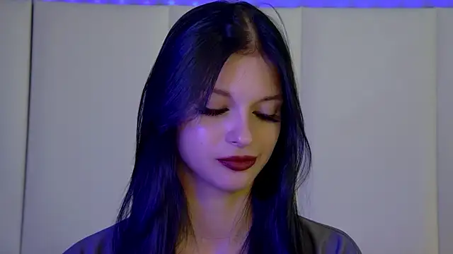 Snapshot of BeverlyMost chatting on 03/08/25, 10:24 BeverlyMost online show from 03/08/25, 10:24